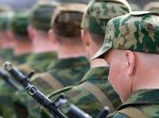 Как правильно сняться с учета в военкомате