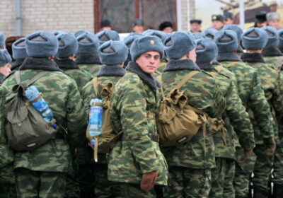 Когда явиться в военкомат, если учесть, что я как раз сдаю экзамены?